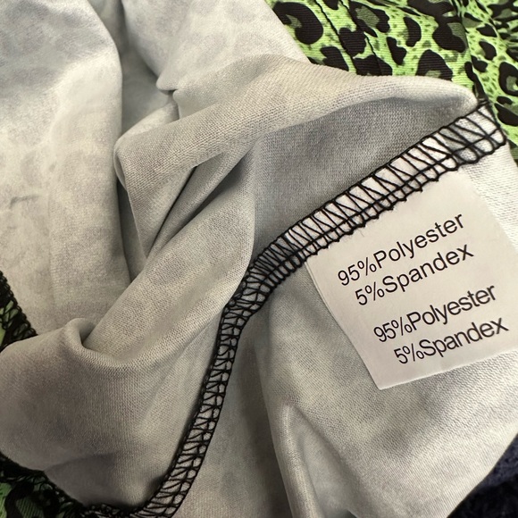 Green Leopard Skirt Size Small - Picture 7 of 8